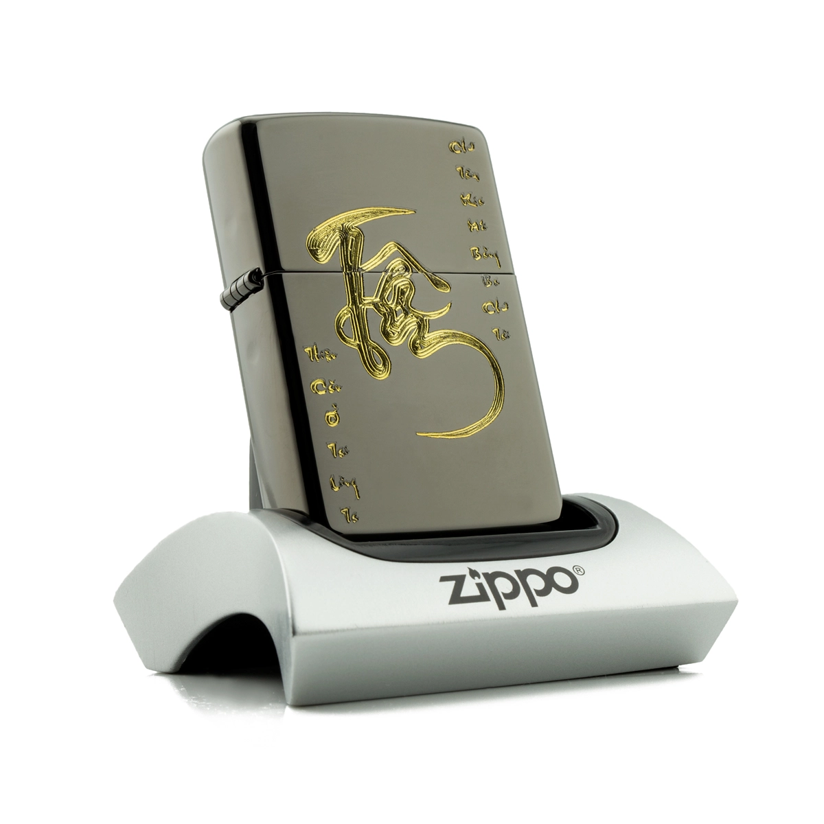 ZIPPO KHẮC TAY CHỮ TÂM